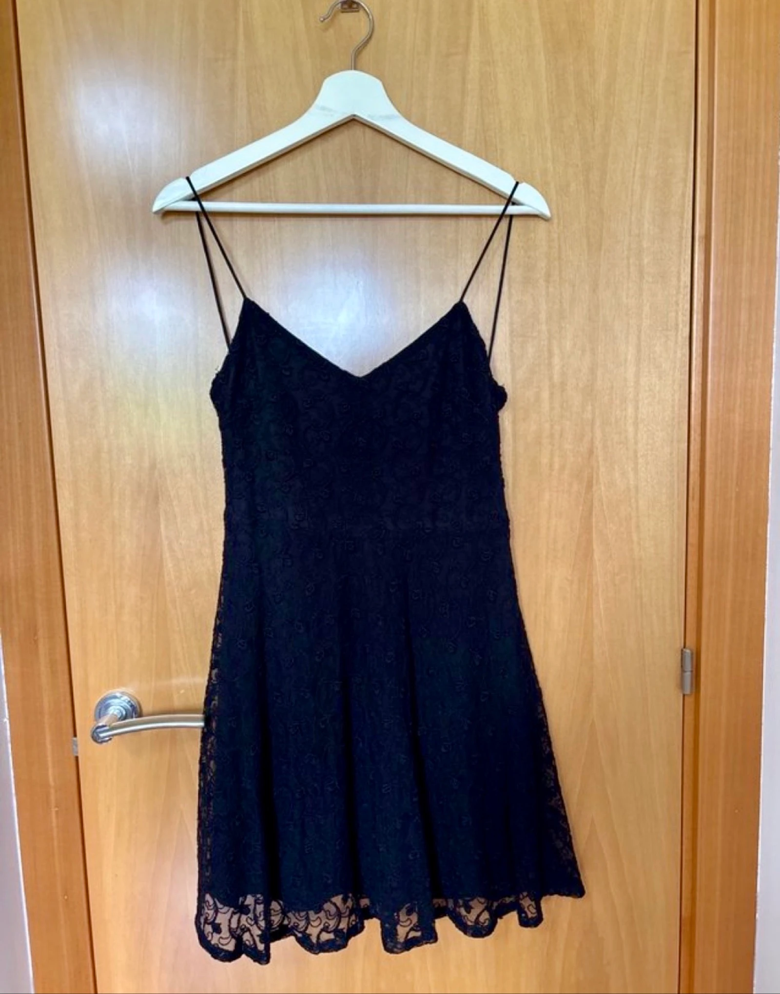 Vestido negro de mango 